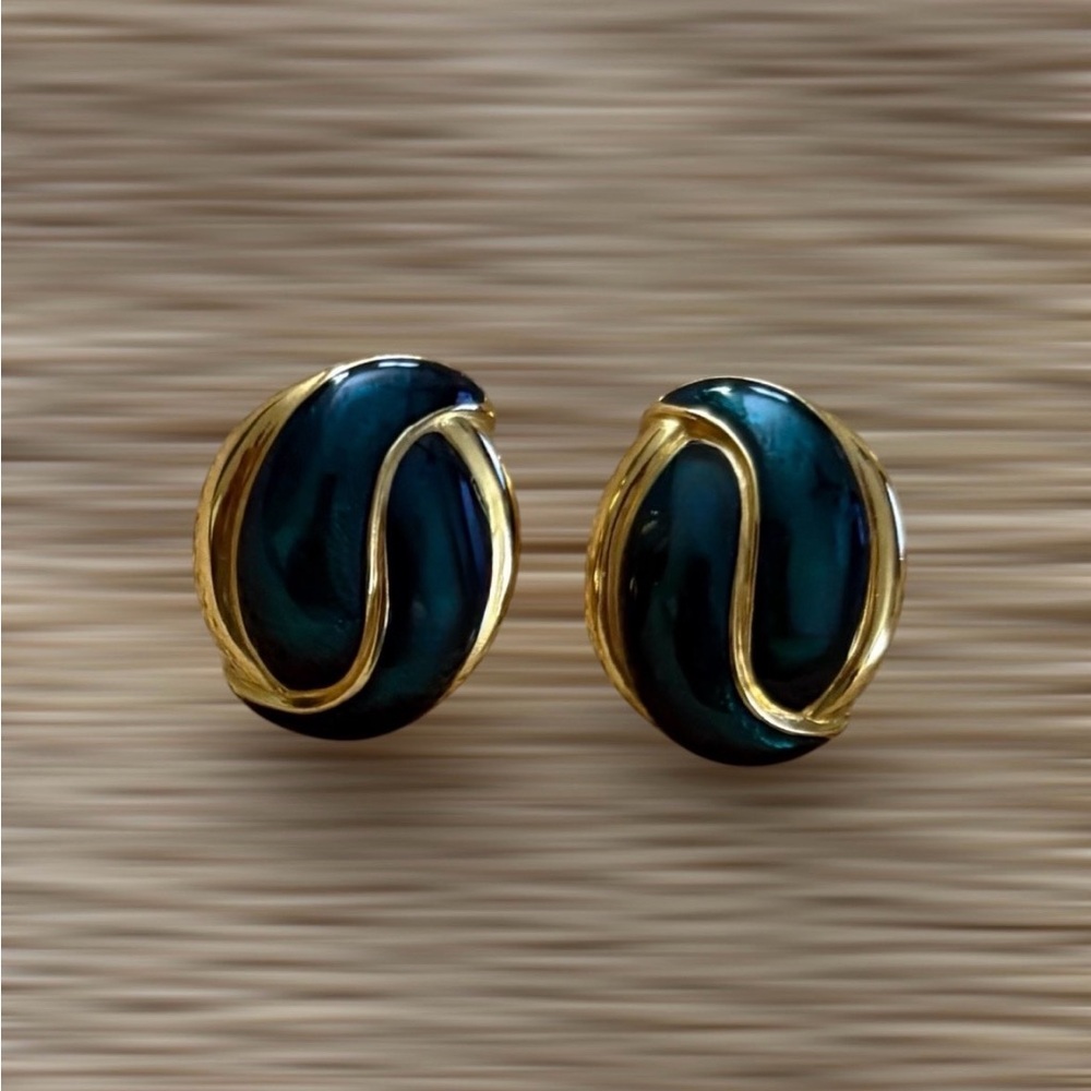 Vintage Trifari Signed Green Post-Style Pierced Earrings